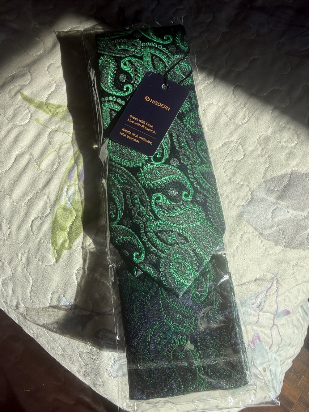 Green Paisley Tie and Pocket Square Set - Classic Formal Accessory - Picture 6 of 6